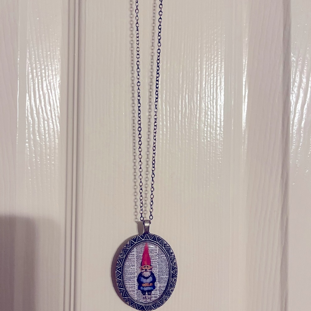 Gnome necklace - Picture 3 of 3